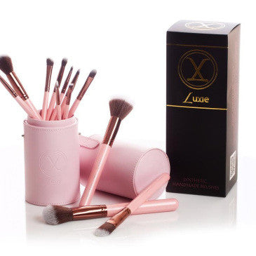10 Reasons to Choose Synthetic Brushes