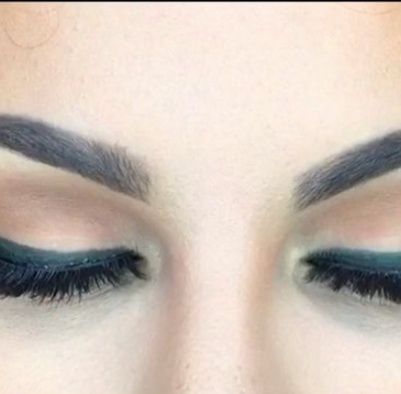How To: Perfect Winged Liner