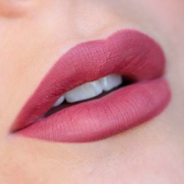 How To: Apply Lipstick &amp; Lipgloss Properly