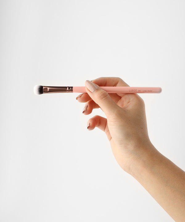 LUXIE 209 Large Shader Brush - Rose Gold - LuxieBeauty