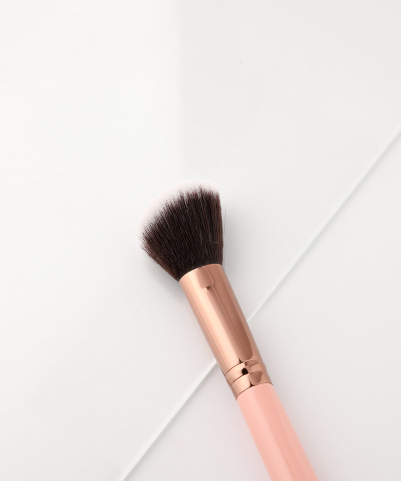 LUXIE 538 Flat Angled Blender Brush - Rose Gold