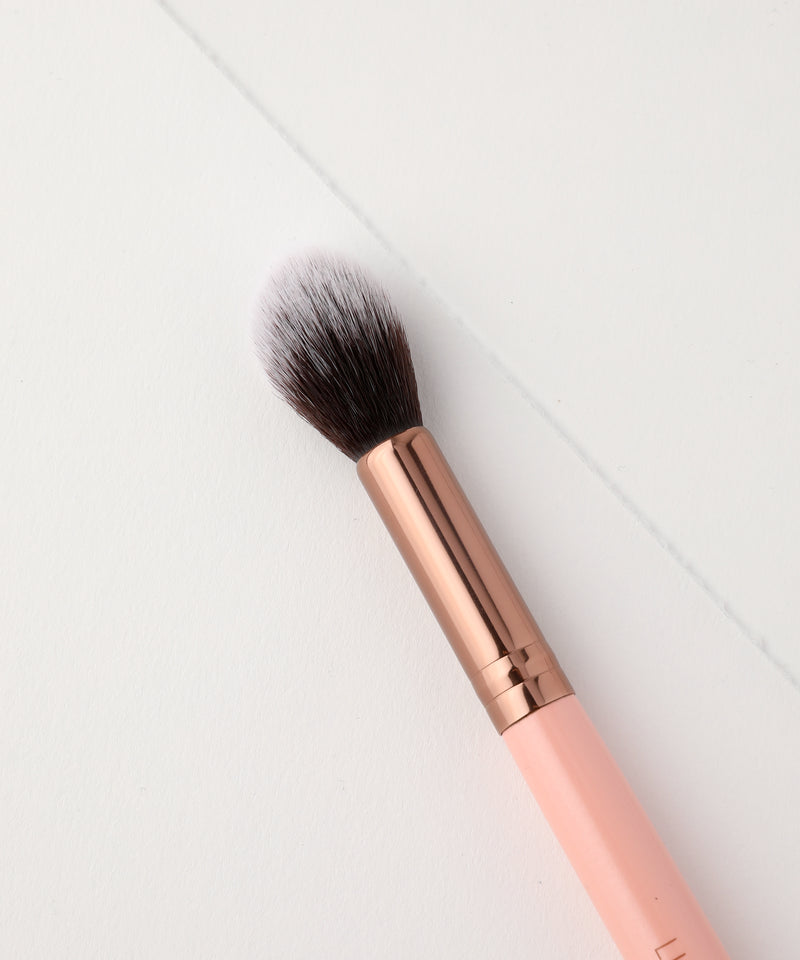 LUXIE 522 Tapered Highlighting Brush - Rose Gold - LuxieBeauty