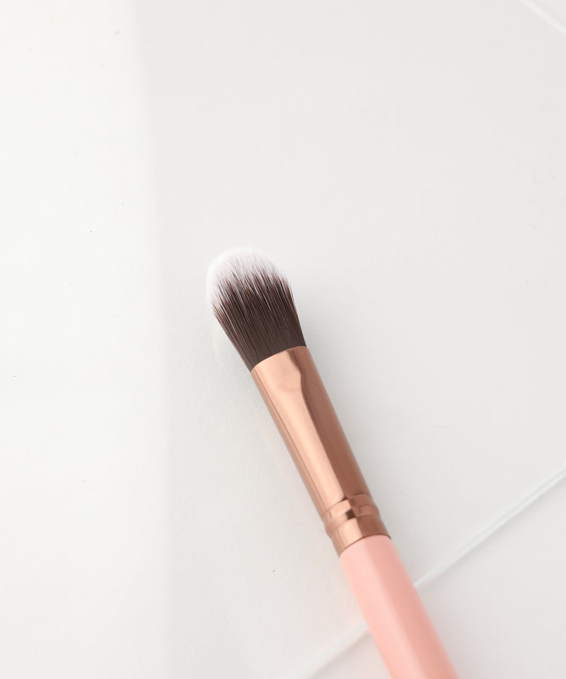 LUXIE 526 Large Concealer Brush - Rose Gold - LuxieBeauty